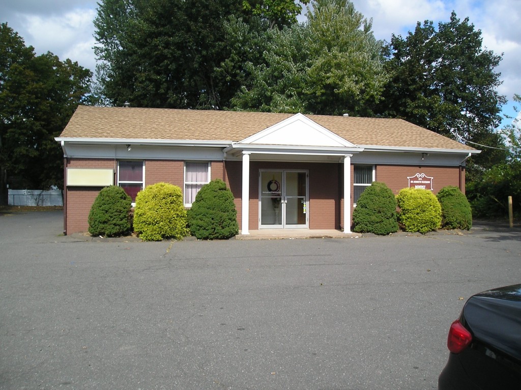Optometrist Joins Wallingford Offices