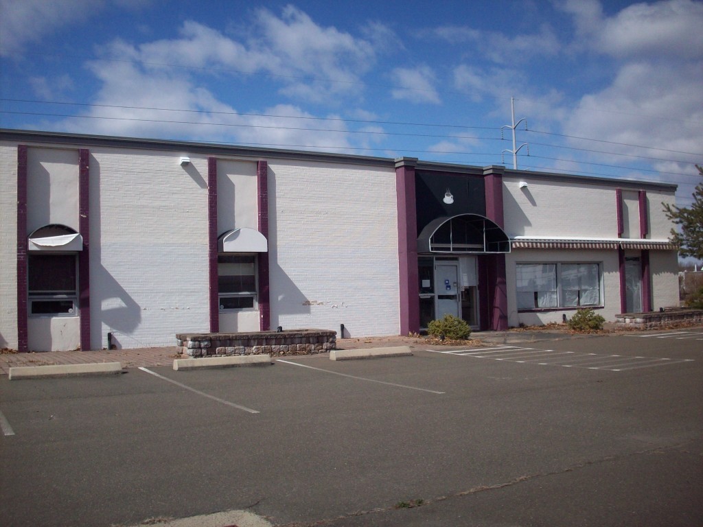North Haven Industrial and Office Space Sold for $990K