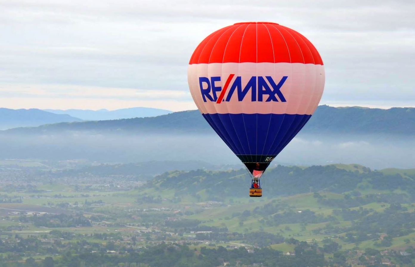 A RE/MAX Hot Air Balloon Will Appear to Raise Awareness for Scholarship Fund