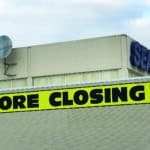 Macy’s Weak Earnings Reflect More Trouble at Malls